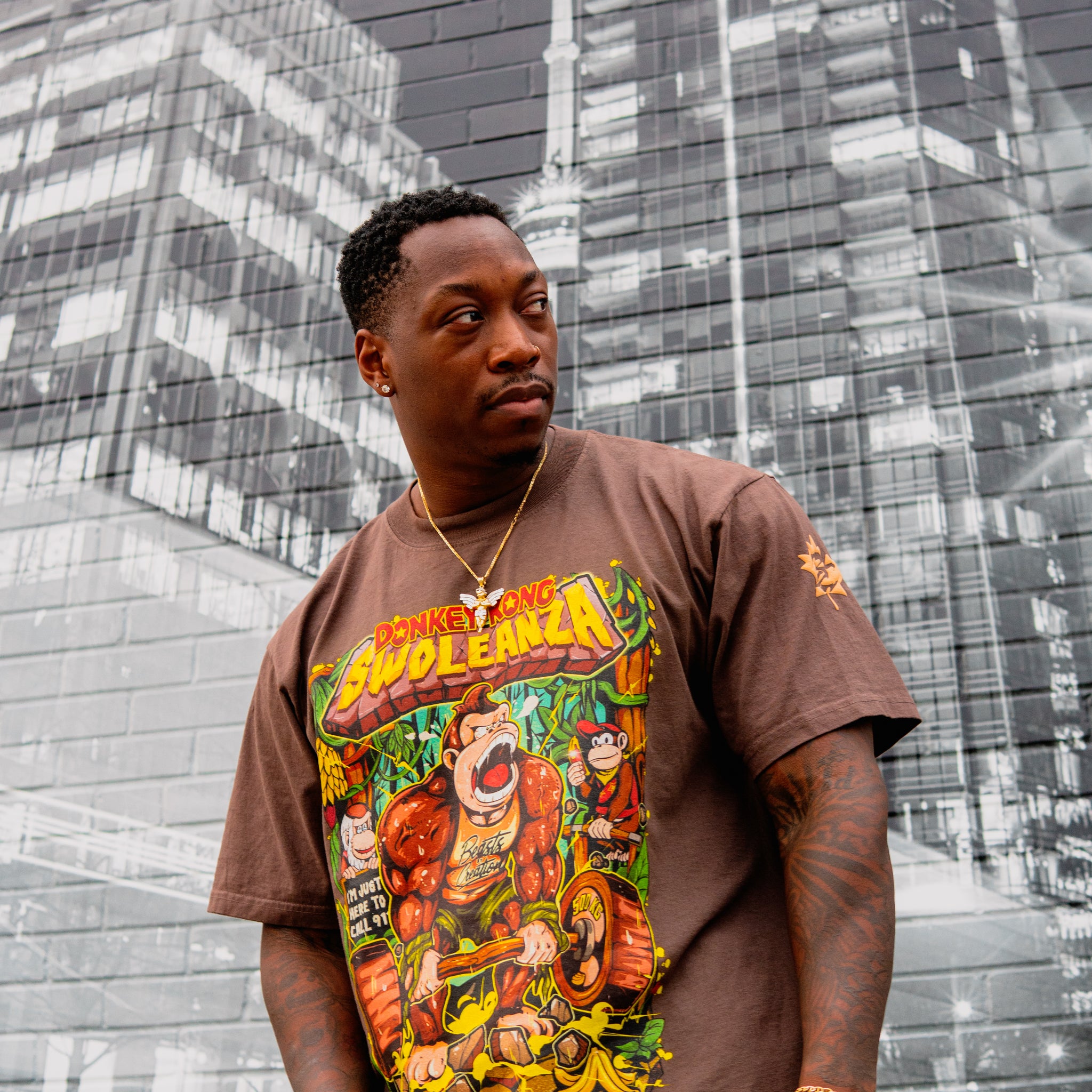 DONKEY KONG - SWOLENANZA - "PREMIUM" UNISEX TEE